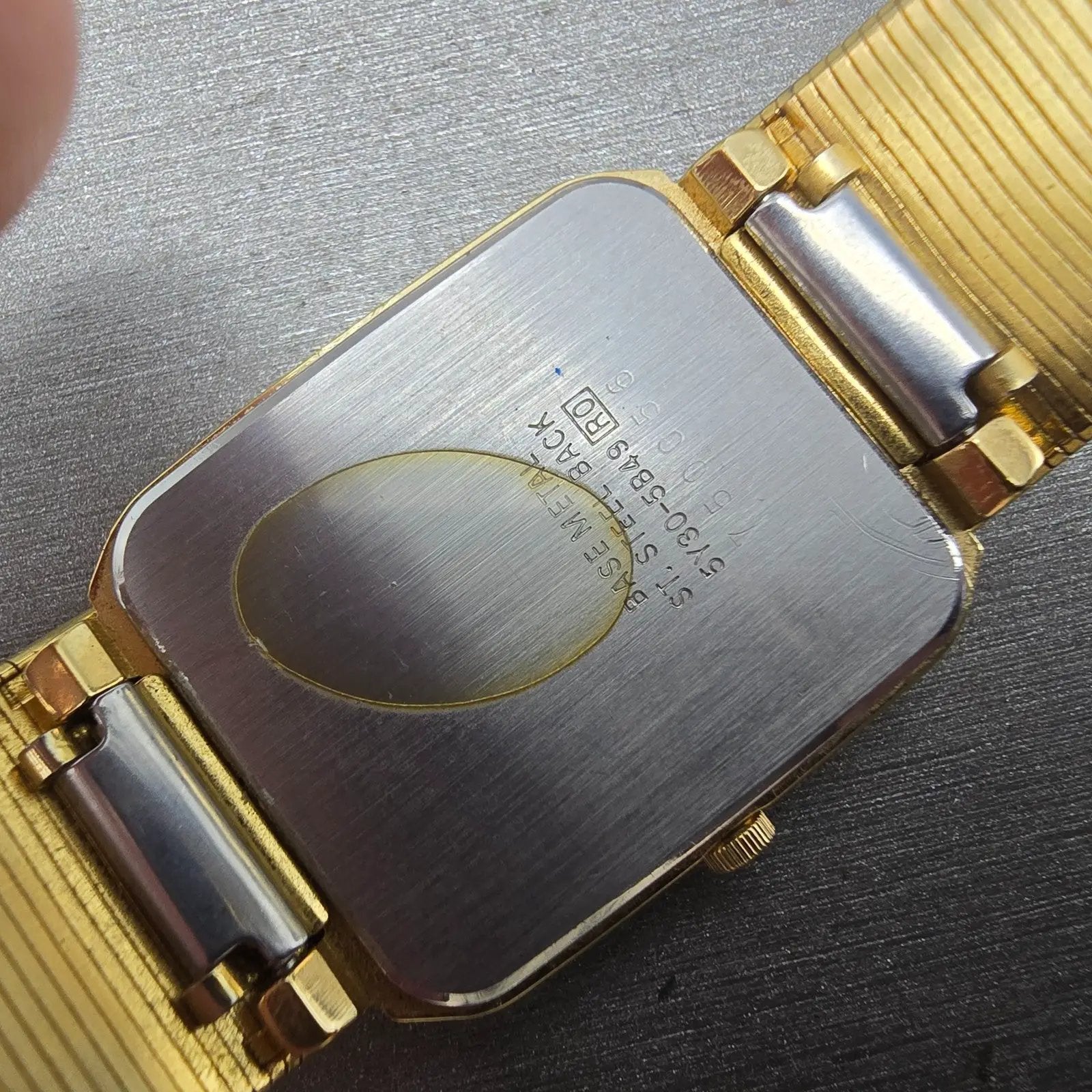 Seiko Tank Watch Men 25mm Champagne Dial Gold Tone Rectangle 5Y30-5B49 PARTS12