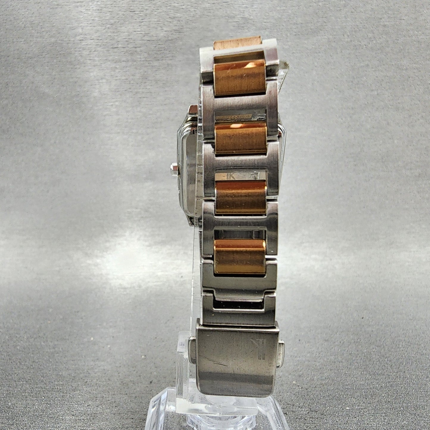 Seiko Lukia Tank Watch Women 26mm White Dial Two Tone Date Atomic Solar Runs7