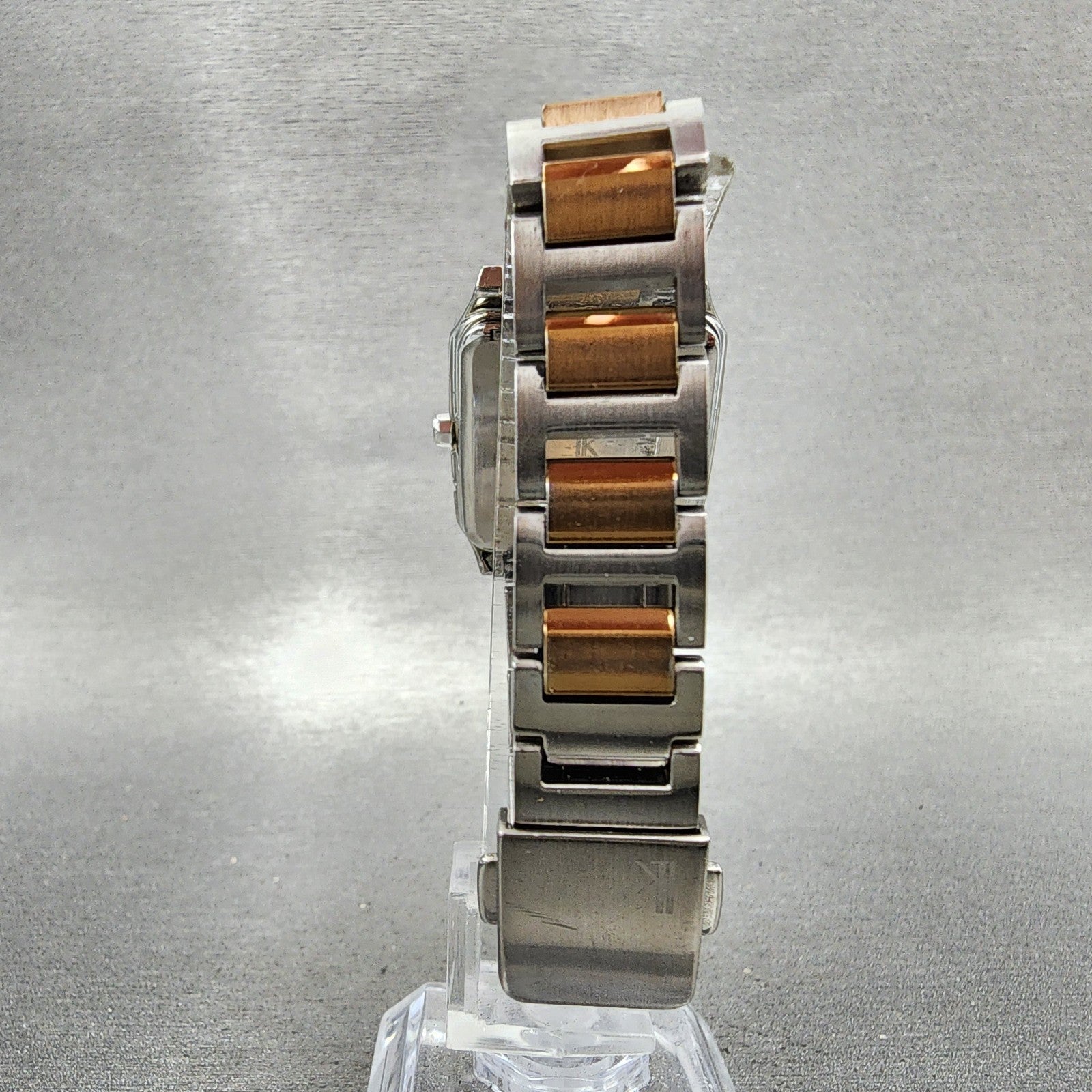 Seiko Lukia Tank Watch Women 26mm White Dial Two Tone Date Atomic Solar Runs7