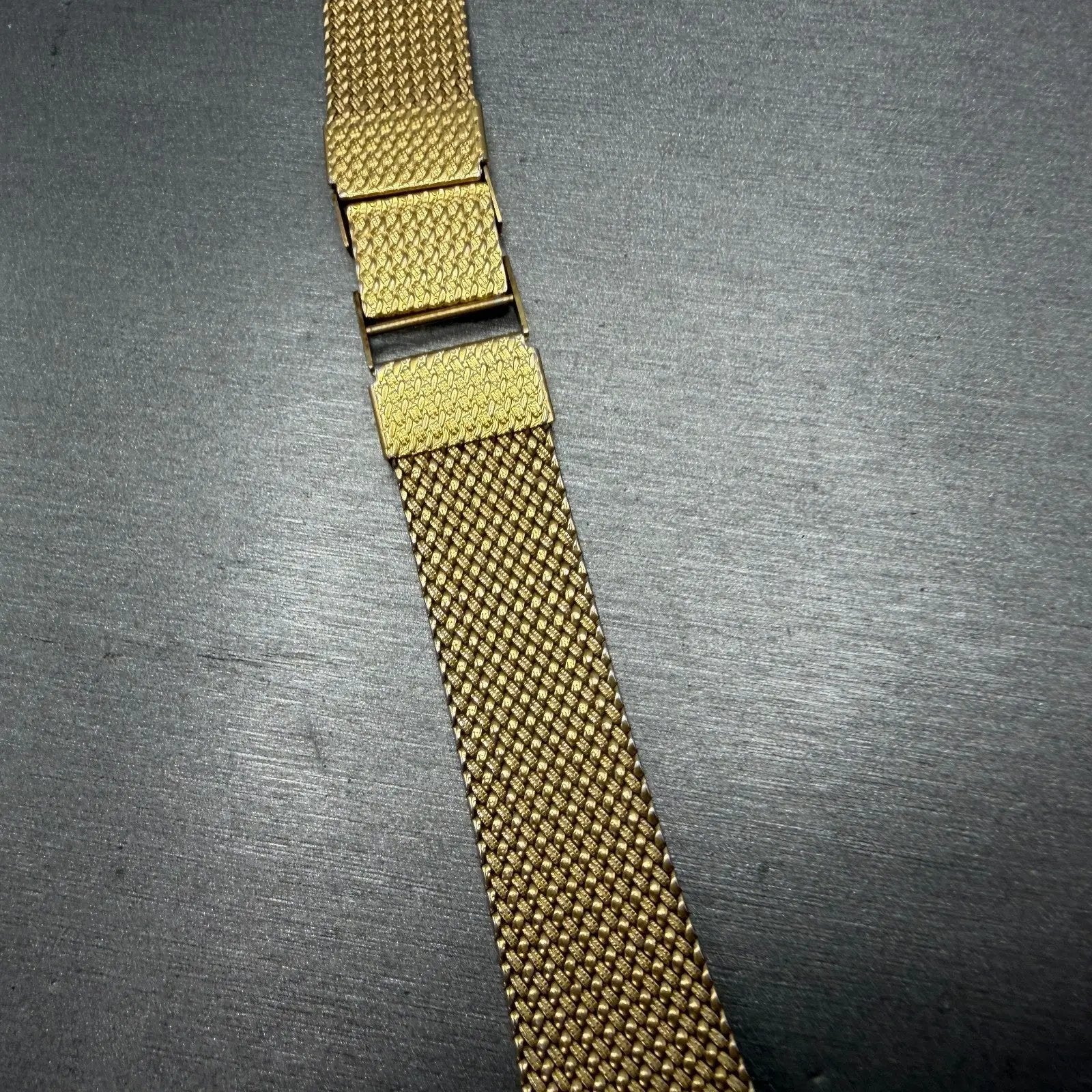 Seiko Tank Watch Men 25mm Black Dial Gold Tone Rectangle READ!! 7430-5499 NewBat9