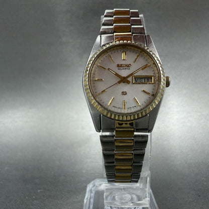 Seiko SQ Watch Women 25mm Silver Dial Two Tone Daydate Round 2A23-0039 NewBat IL5
