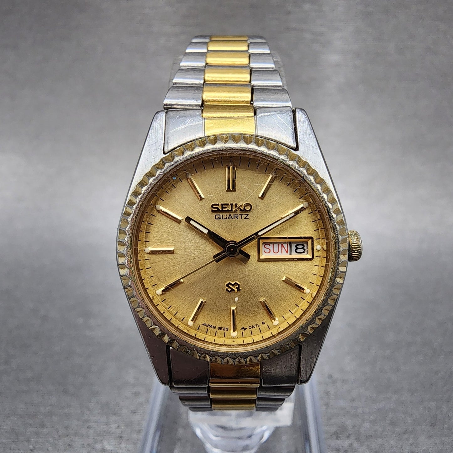 Seiko SQ Watch Women 24mm Gold Dial Two Tone Daydate Round 3E230A60 New Battery1