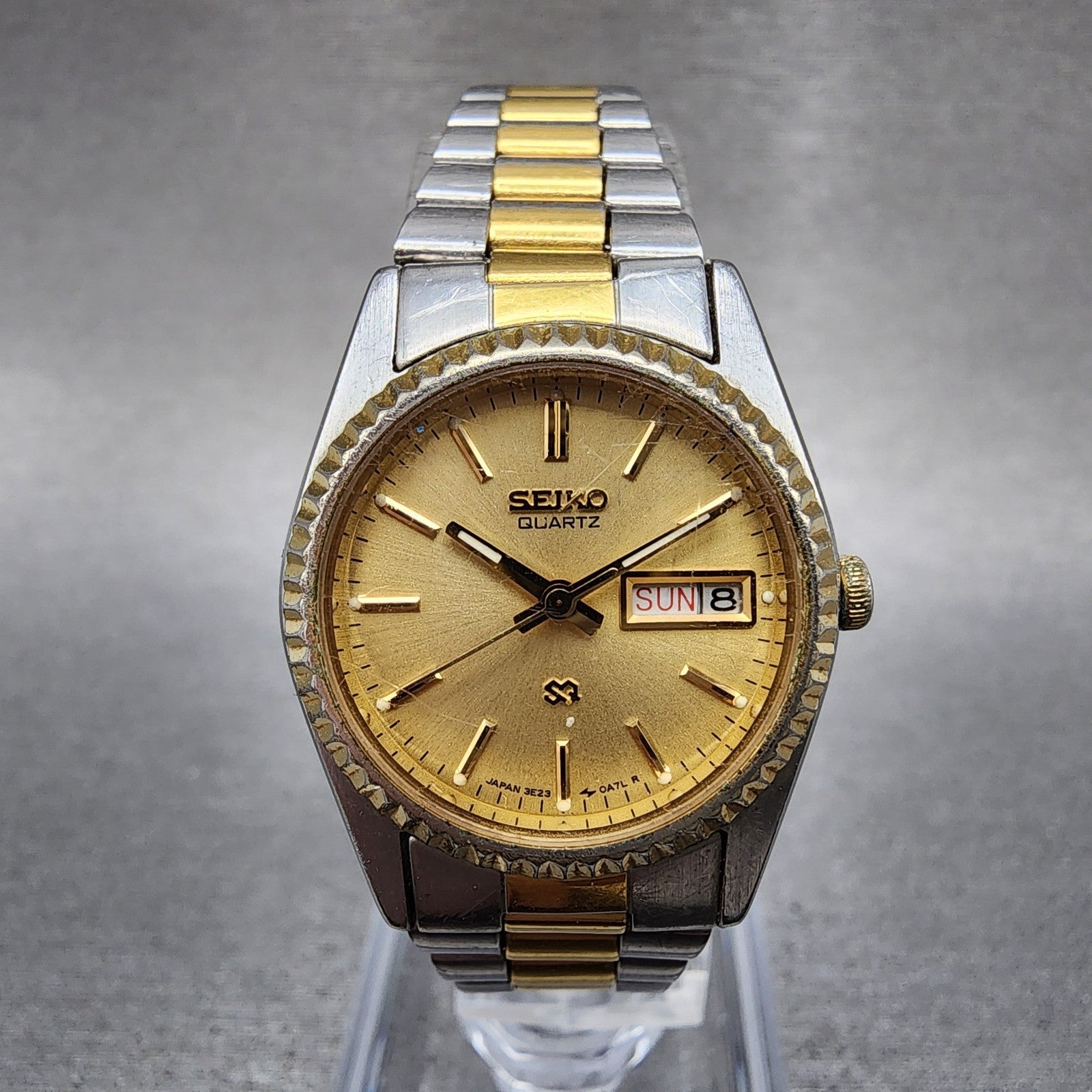 Seiko SQ Watch Women 24mm Gold Dial Two Tone Daydate Round 3E230A60 New Battery1