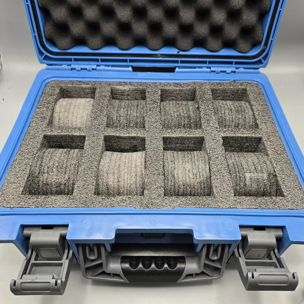 Invicta 8 Slot Watch Case Hard Blue Plastic Foam insert Handle Cary Case1