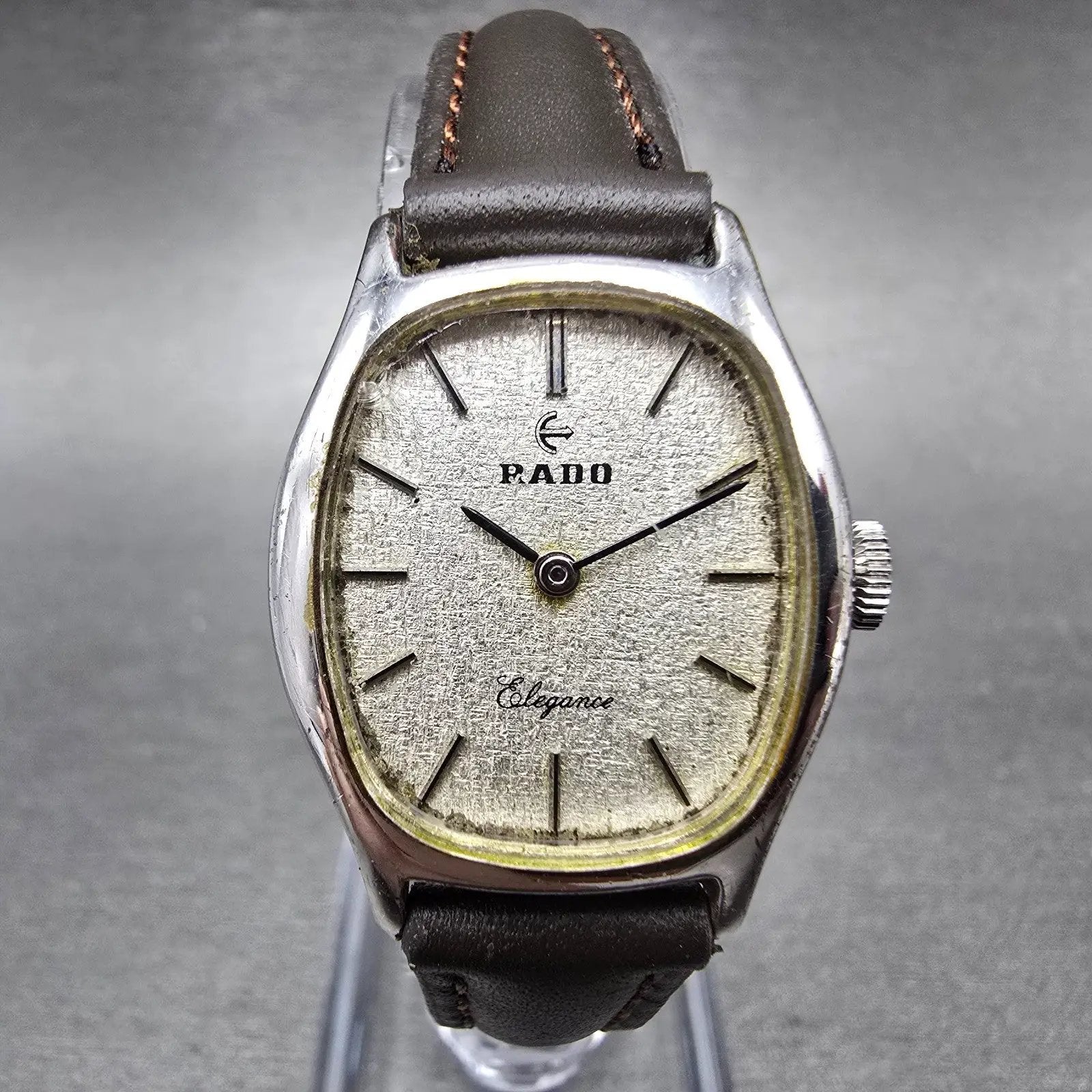 Rado Elegance Watch Women 23mm Silver Dial Silver Tone Oval Manual Wind Runs VTG0
