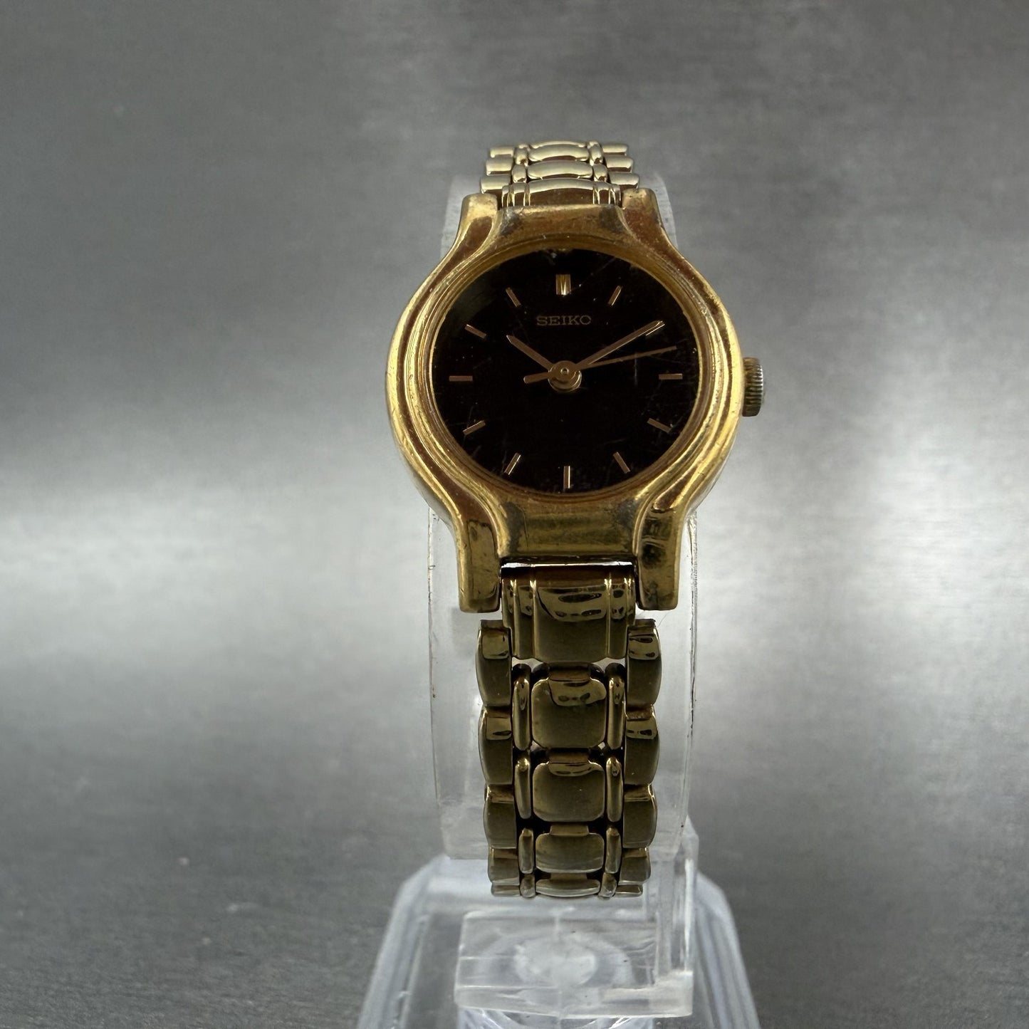 Seiko Watch Women 19mm Black Dial Gold Tone Round V401-0289 New Battery UIVCFDX5