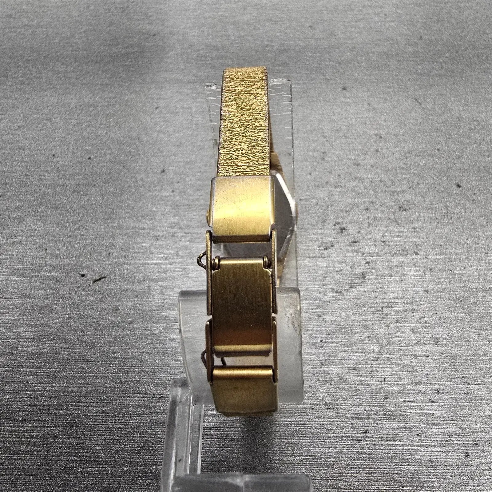 Citizen CQ Watch Women 17mm Black Dial Gold Tone Round 3220-890779 New Battery7