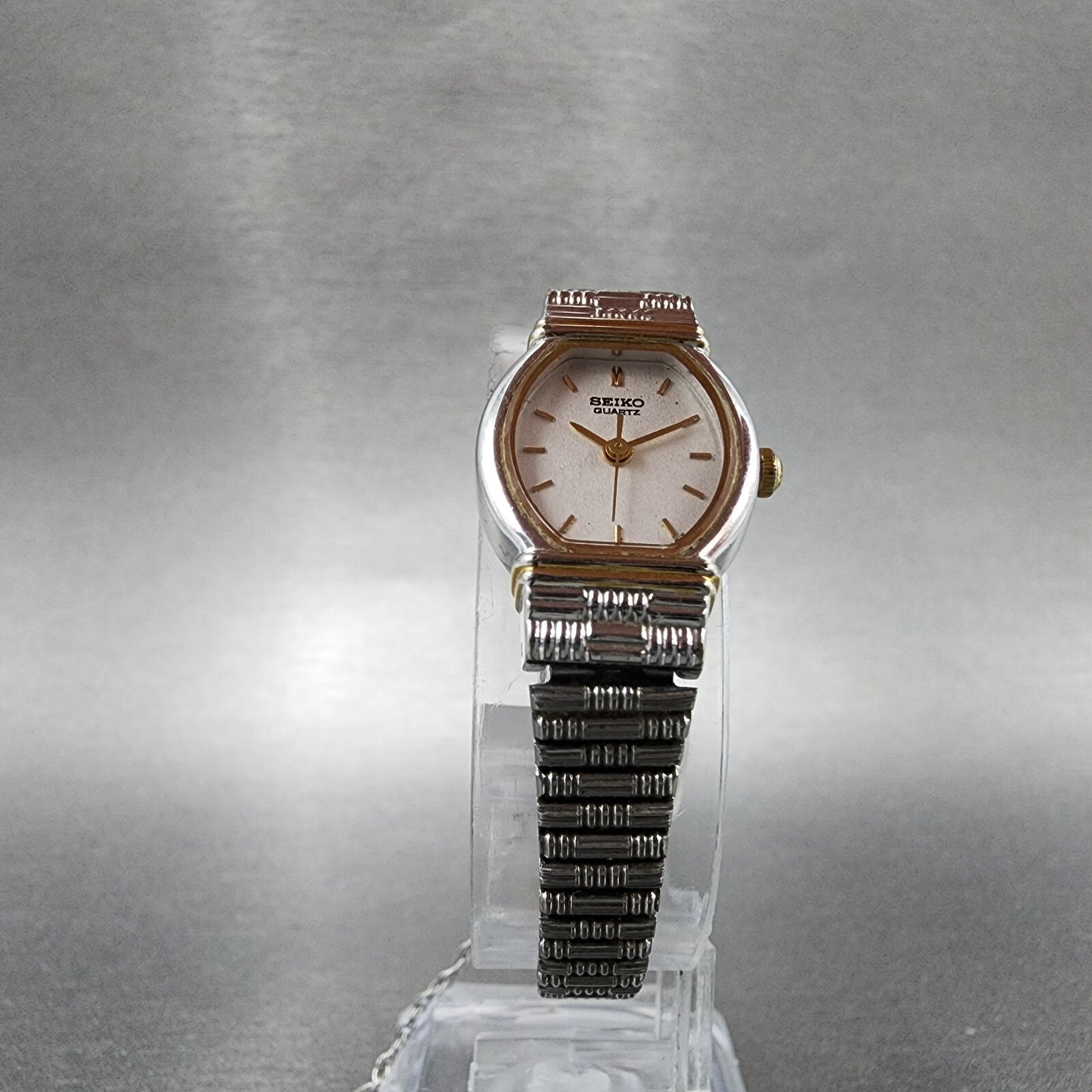 Seiko Watch Women 17mm White Dial Two Tone Oval 2Y015C09 New Battery5