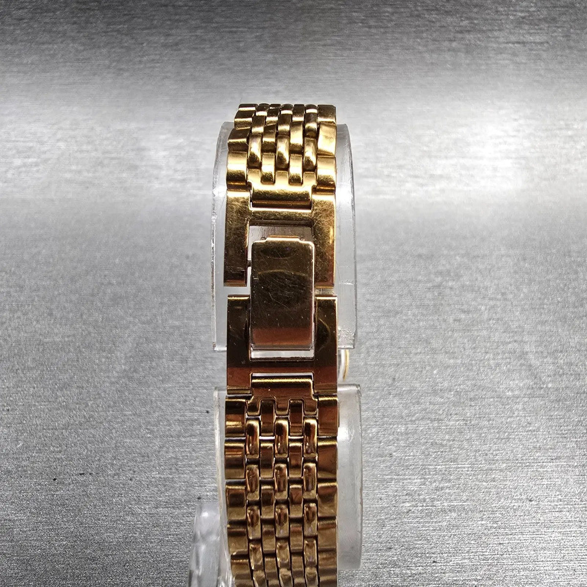 Seiko Watch Women 17mm Champagne Dial Gold Tone Oval V401-5109 New Battery JP17