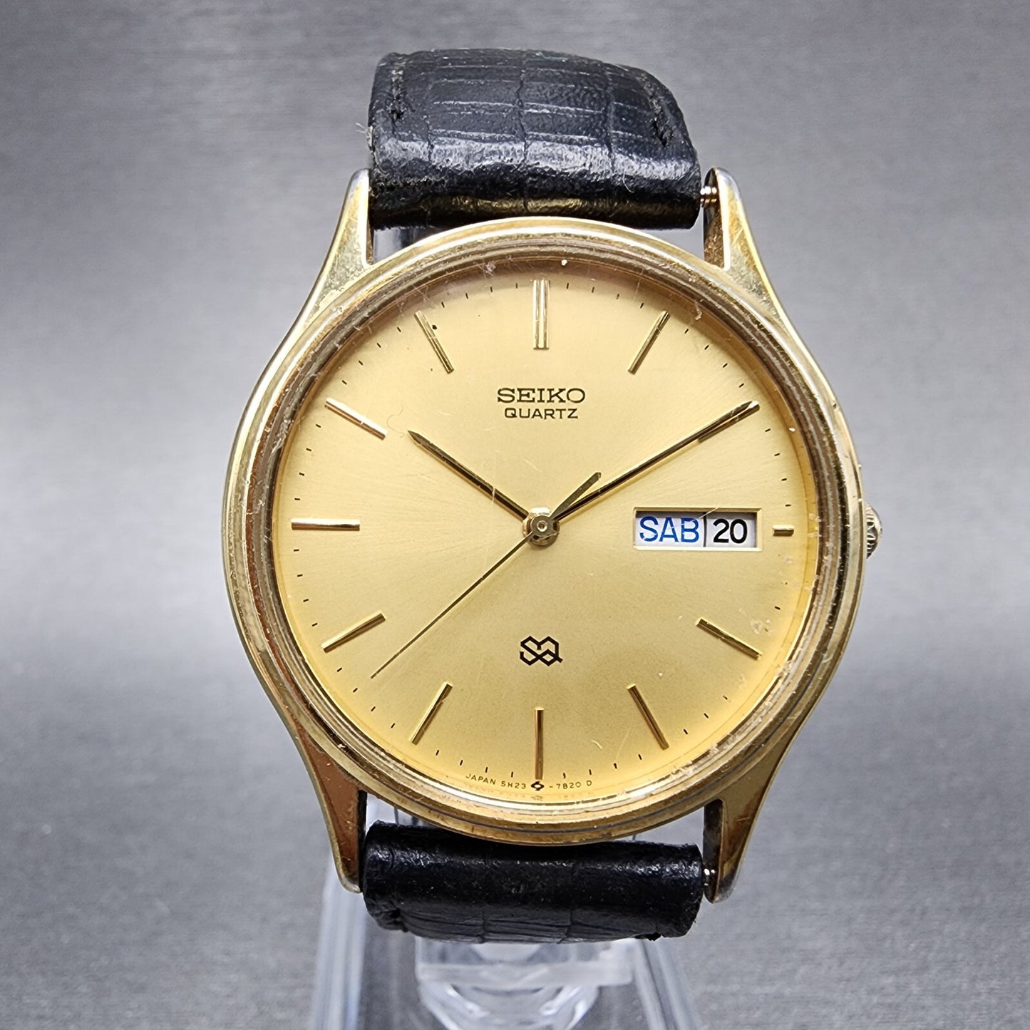 Seiko SQ Watch Men 33mm Gold Dial Gold Tone Daydate Round 5H237B09 PARTS0