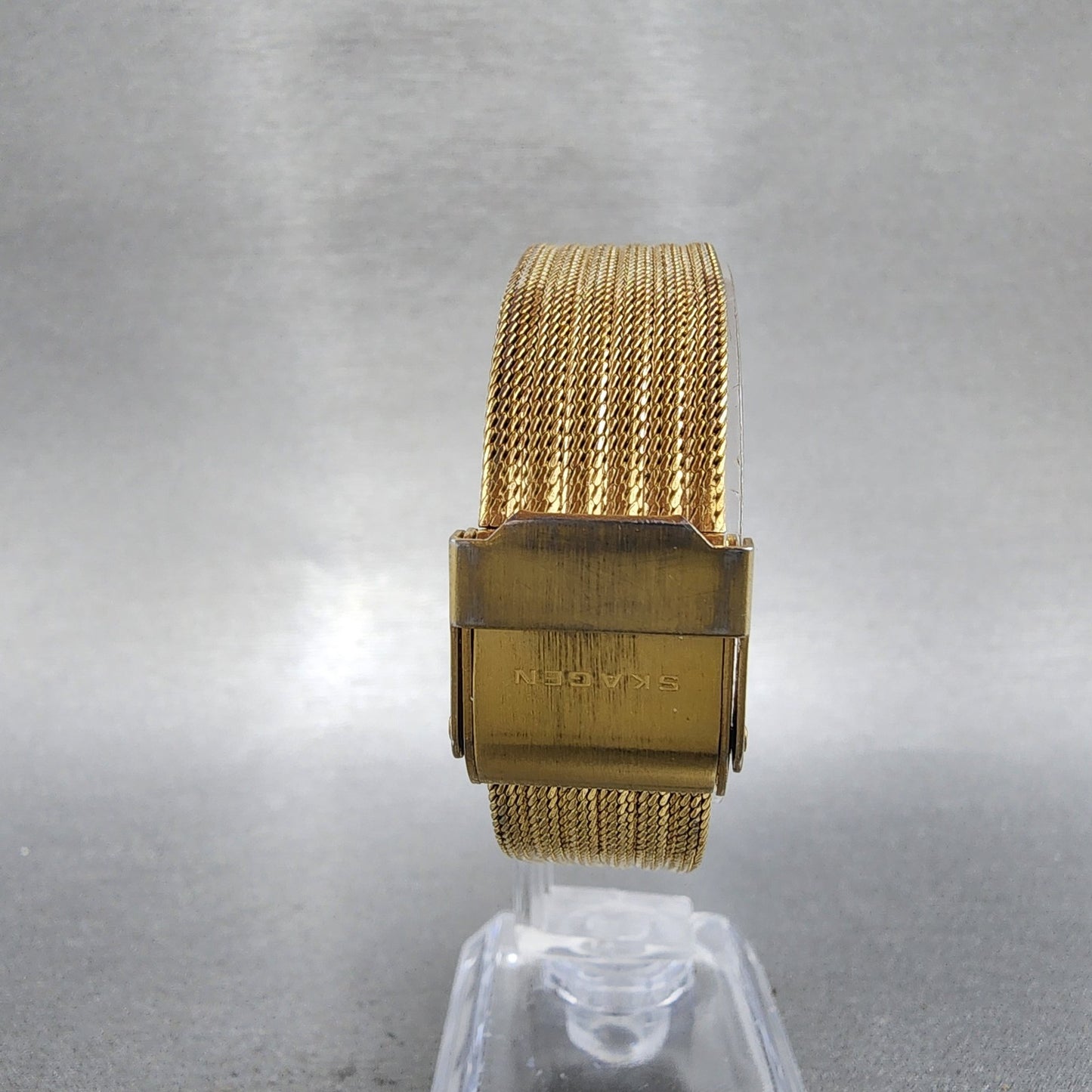 Skagen Tank Watch Women 22mm Champagne Dial Gold Tone Rectangle New Battery7