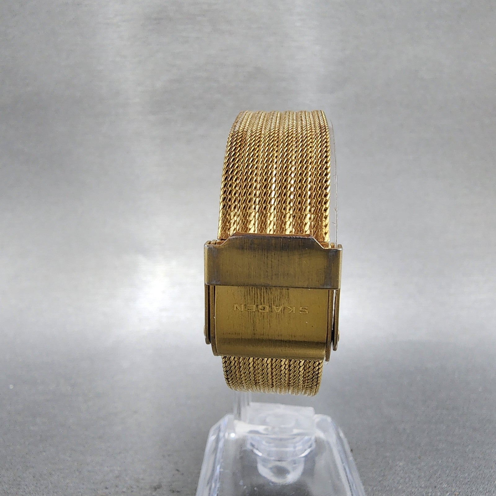 Skagen Tank Watch Women 22mm Champagne Dial Gold Tone Rectangle New Battery7