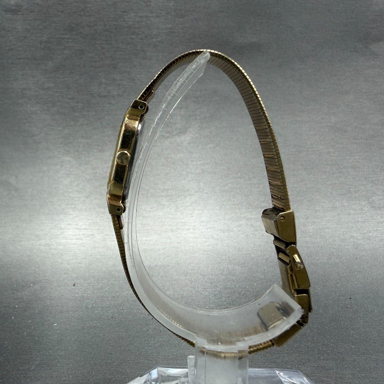 Seiko Tank Watch Women 13mm Champagne Dial Gold Tone 2e20-6019 New Battery UJH6