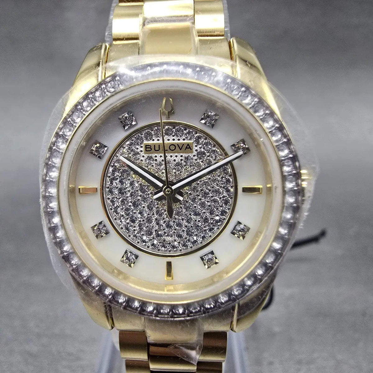 Bulova Watch Women 24mm MOP Dial Gold Tone Round Crystal Bezel 98L315 New batt1