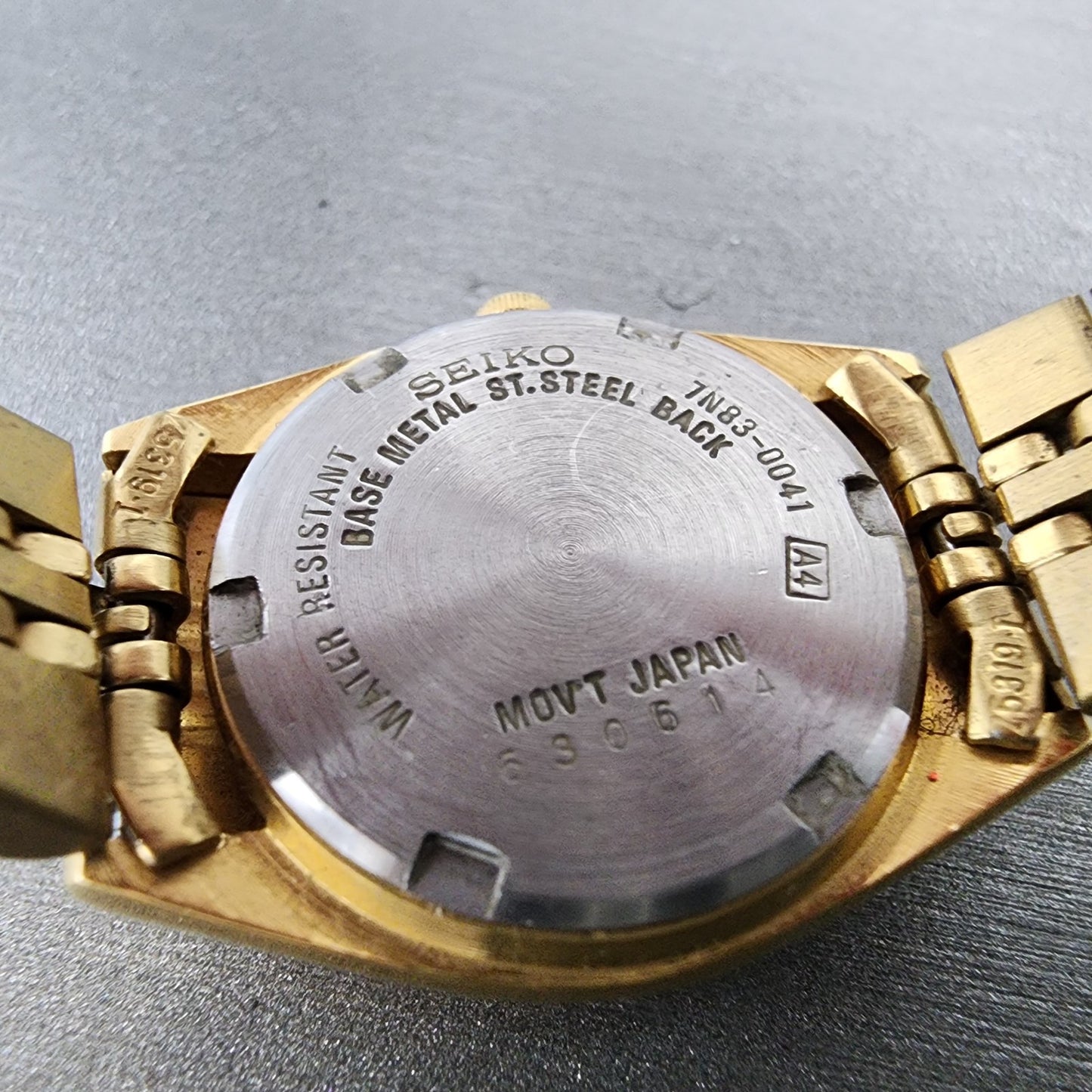 Seiko Watch Women 24mm Black Tone Gold Tone Daydate Round 7N830041 New Battery9
