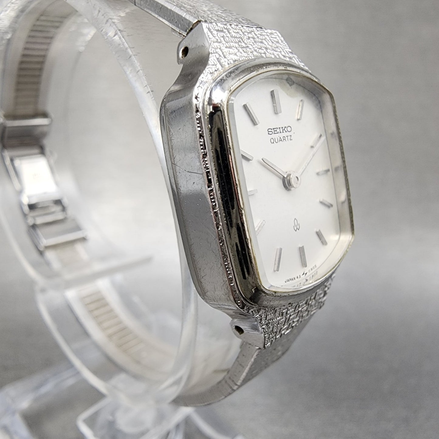 Seiko Tank Watch Women 19mm Silver Dial Silver Tone 435010 New Battery3