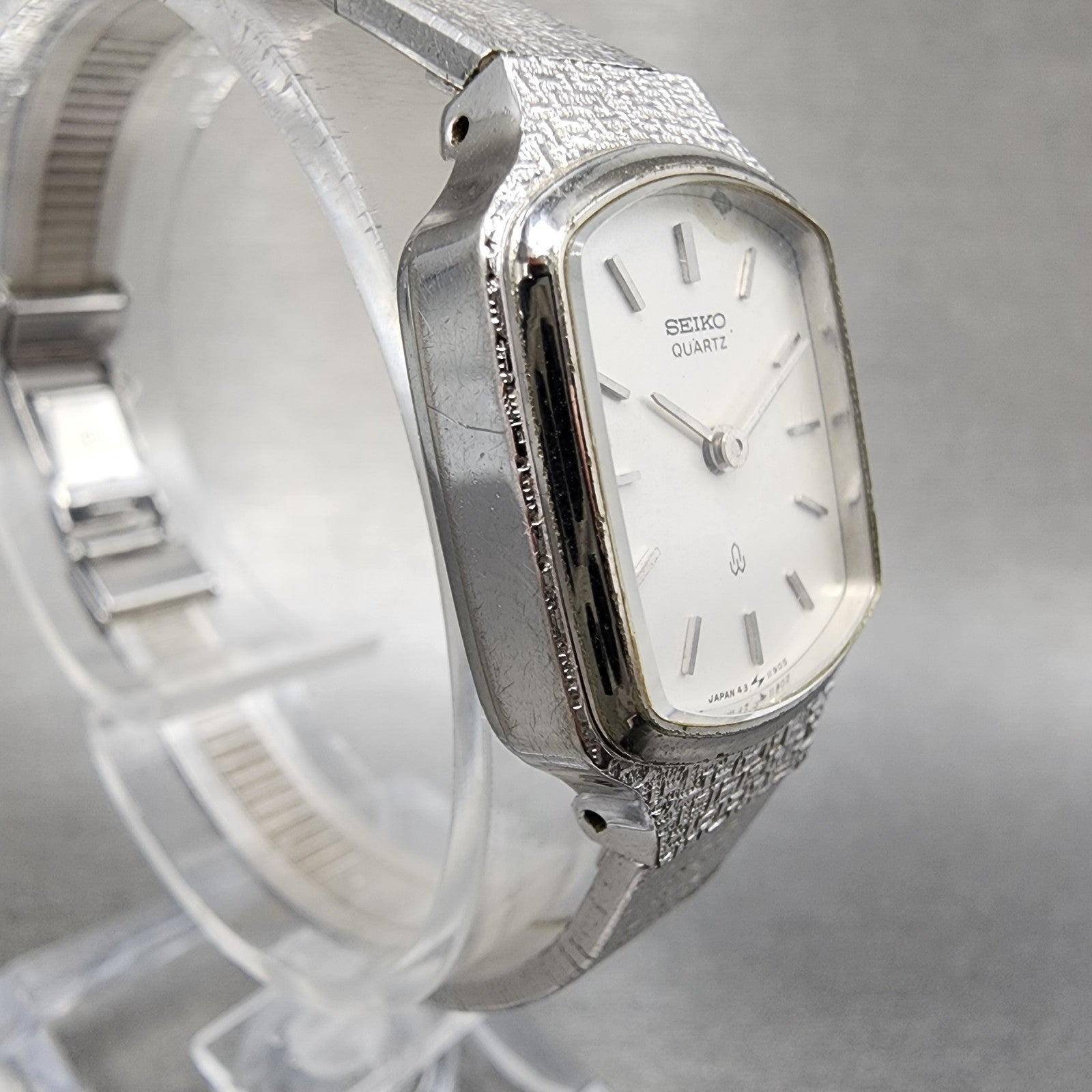 Seiko Tank Watch Women 19mm Silver Dial Silver Tone 435010 New Battery3