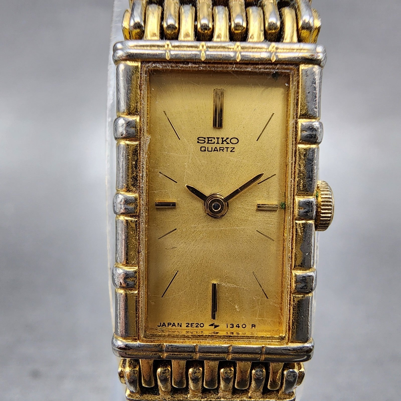 Seiko Tank Watch Women 12mm Champagne Dial Gold Tone 2e205079 New Battery1