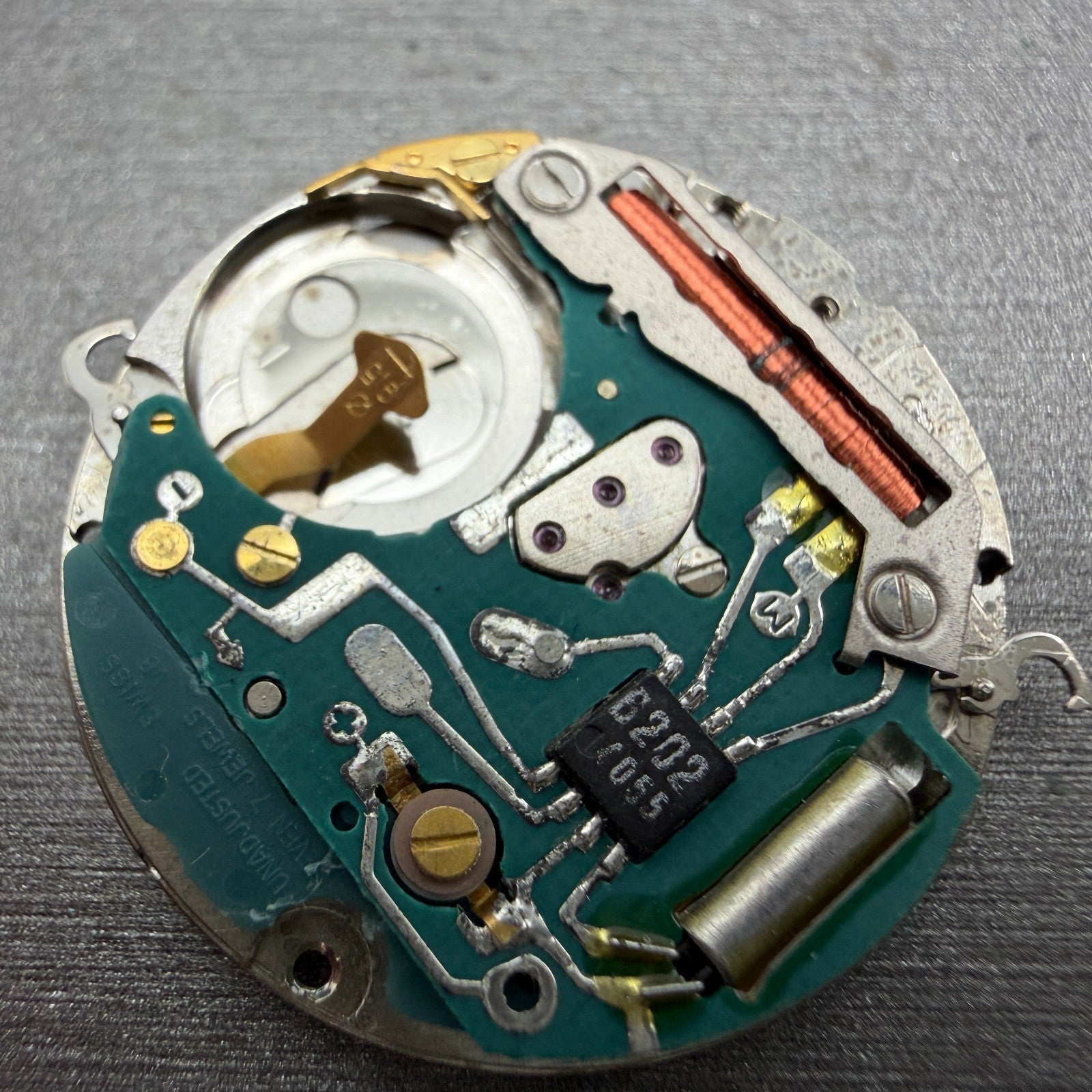ETA 555.412 Watch Movement Quartz Date White Disk 7 Jewels PARTS P942 Swiss5