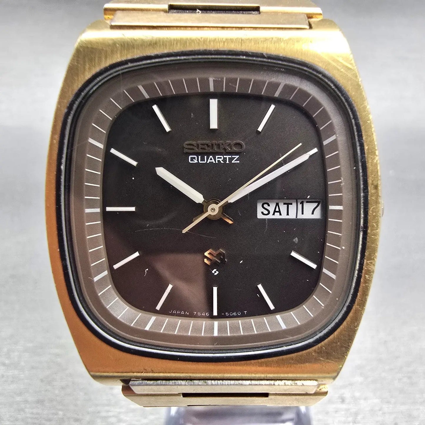 Seiko SQ Watch Men 36mm Brown Dial Gold Tone Daydate Rectangle 7546-5069 New Bat1