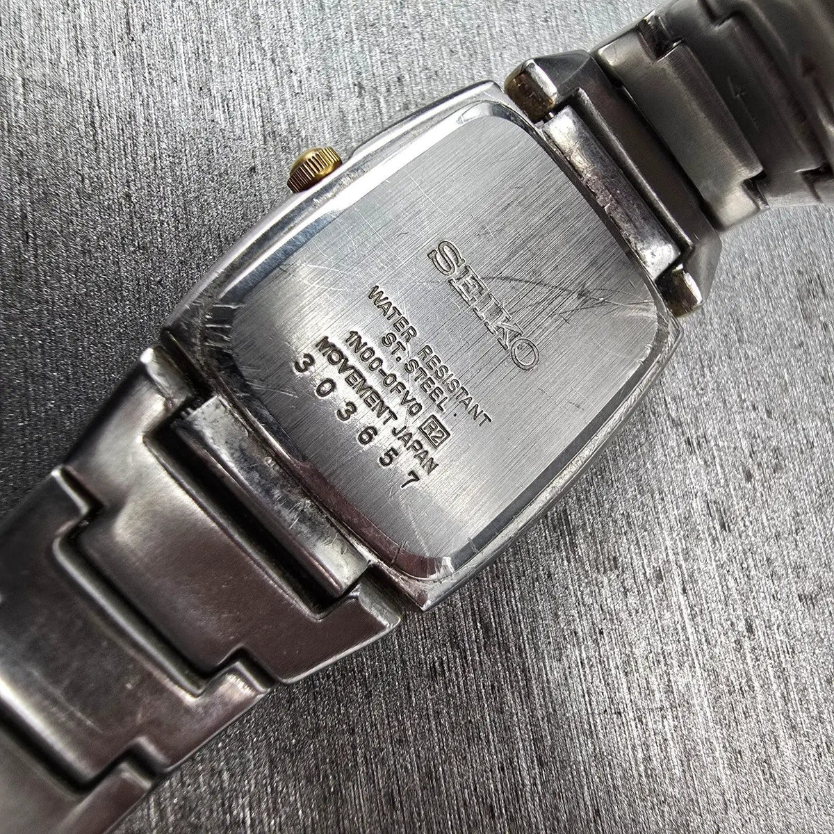 Seiko Tank Watch Women 21mm White Dial Two Tone Rectangle 1N00-0FY0 New Battery10
