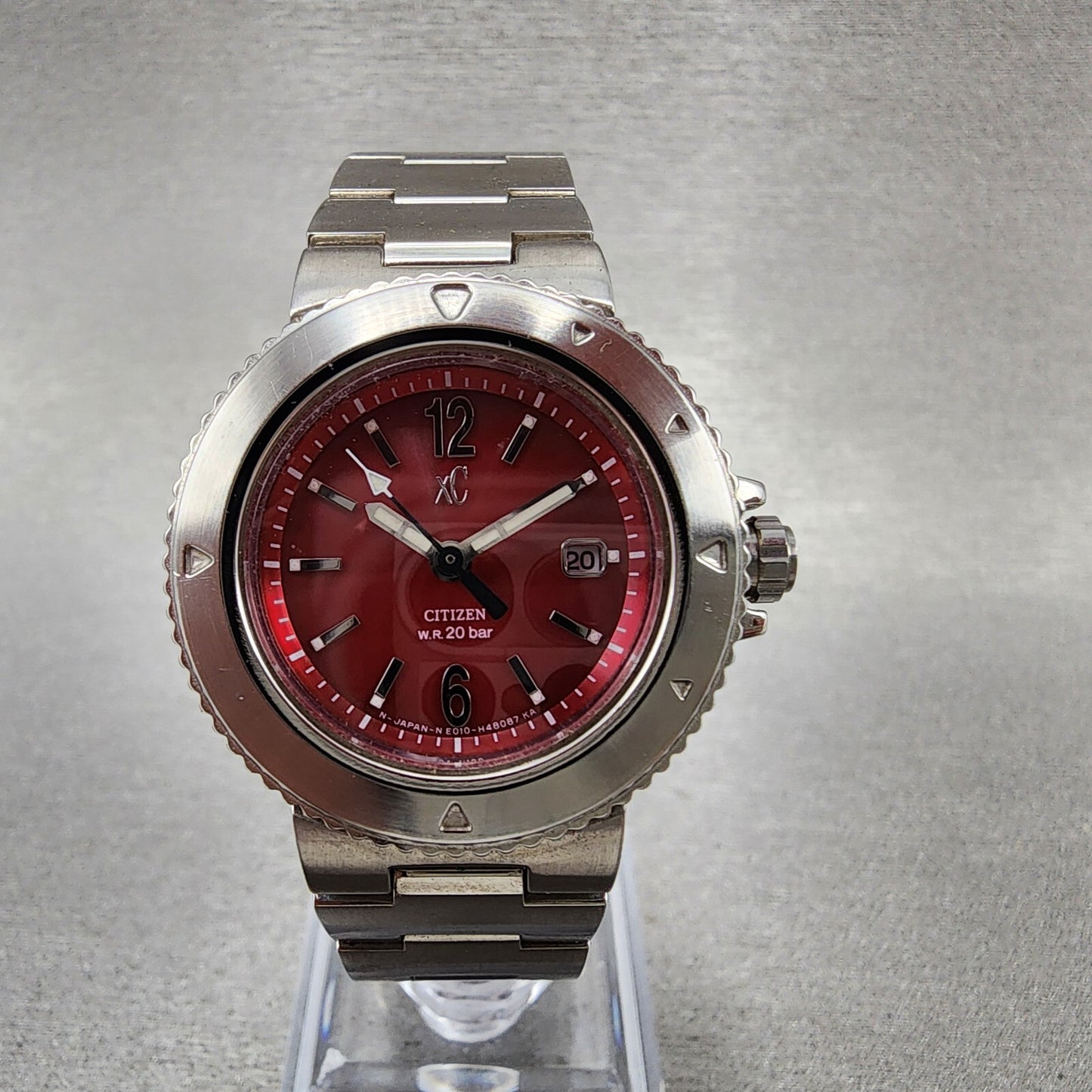 Citizen EcoDrive XC Dive Watch Women 31mm Red Dial Steel Date Round Runs0