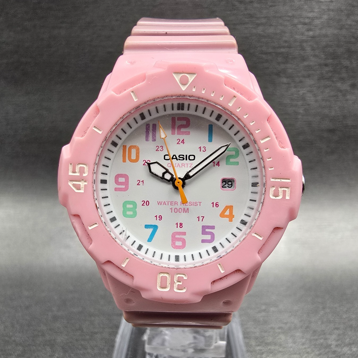 Casio Dive Watch Women 33mm White Dial Pink Date Round LRW-200H New Battery0