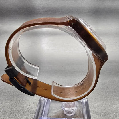 Swatch Gent RUFFLED FEATHERS Watch Men Brown Dial Brown Tone GF100 New Battery G8