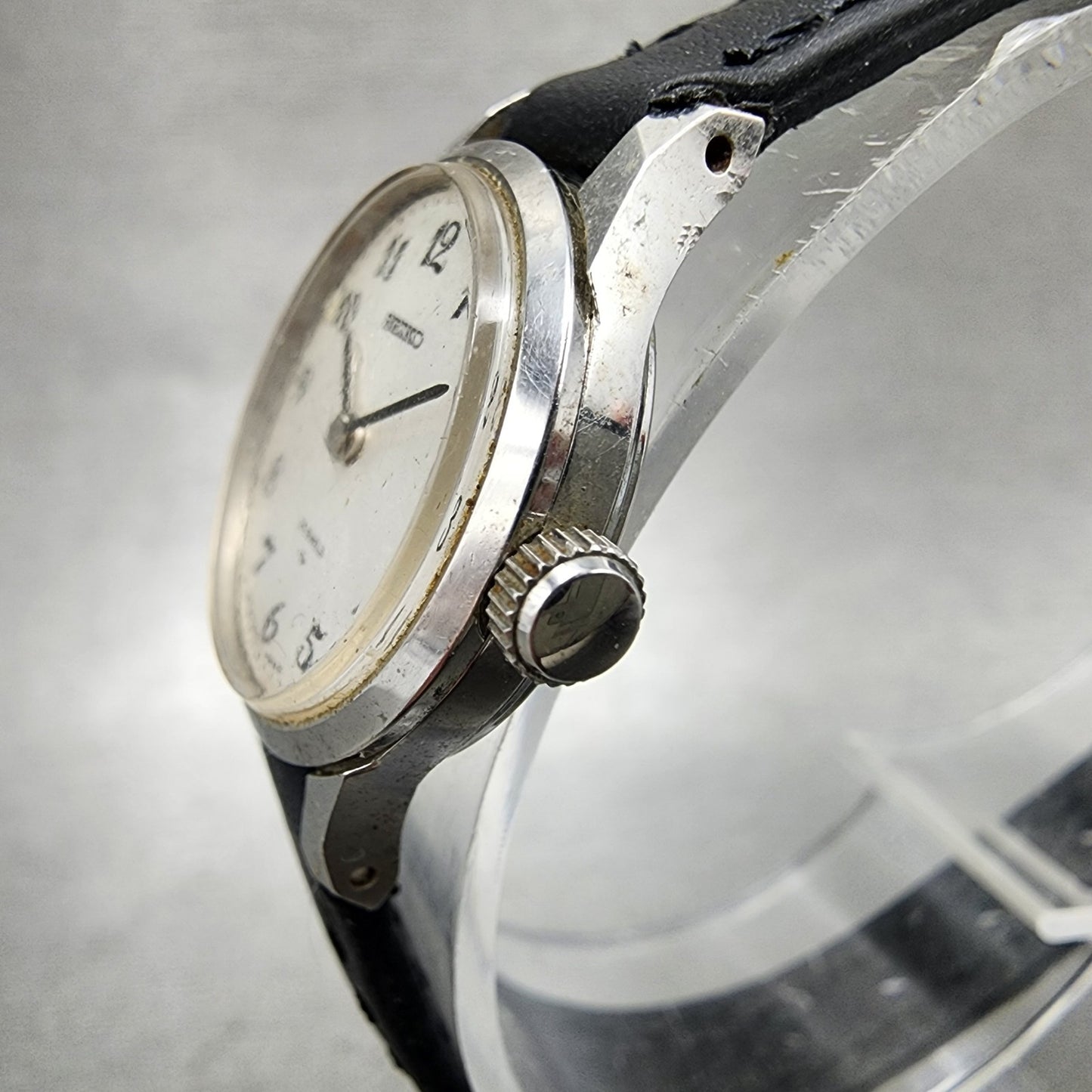 Seiko Watch Women 21mm Silver Dial Silver Tone Round 22200020 Manual Runs2