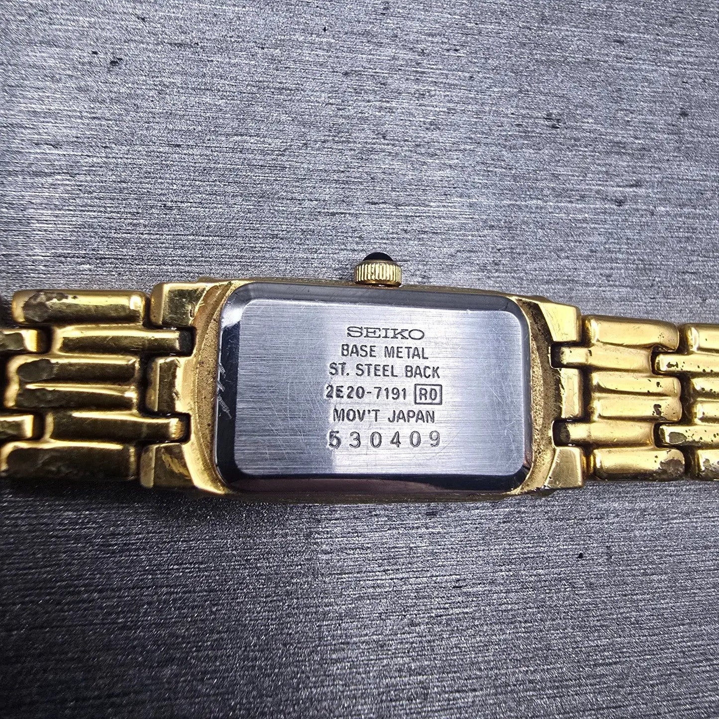 Seiko Watch Women 13mm Pink Dial Gold Tone Diamonds Rectangle 2E20-7191 New Batt10