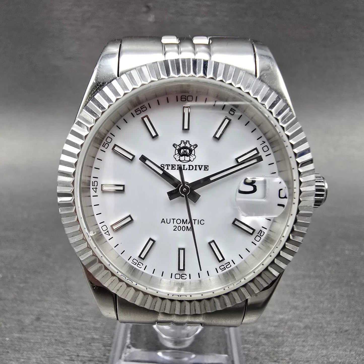 Steeldive Automatic Watch Men 39mm White Dial Stainless Steel Date Round Works0