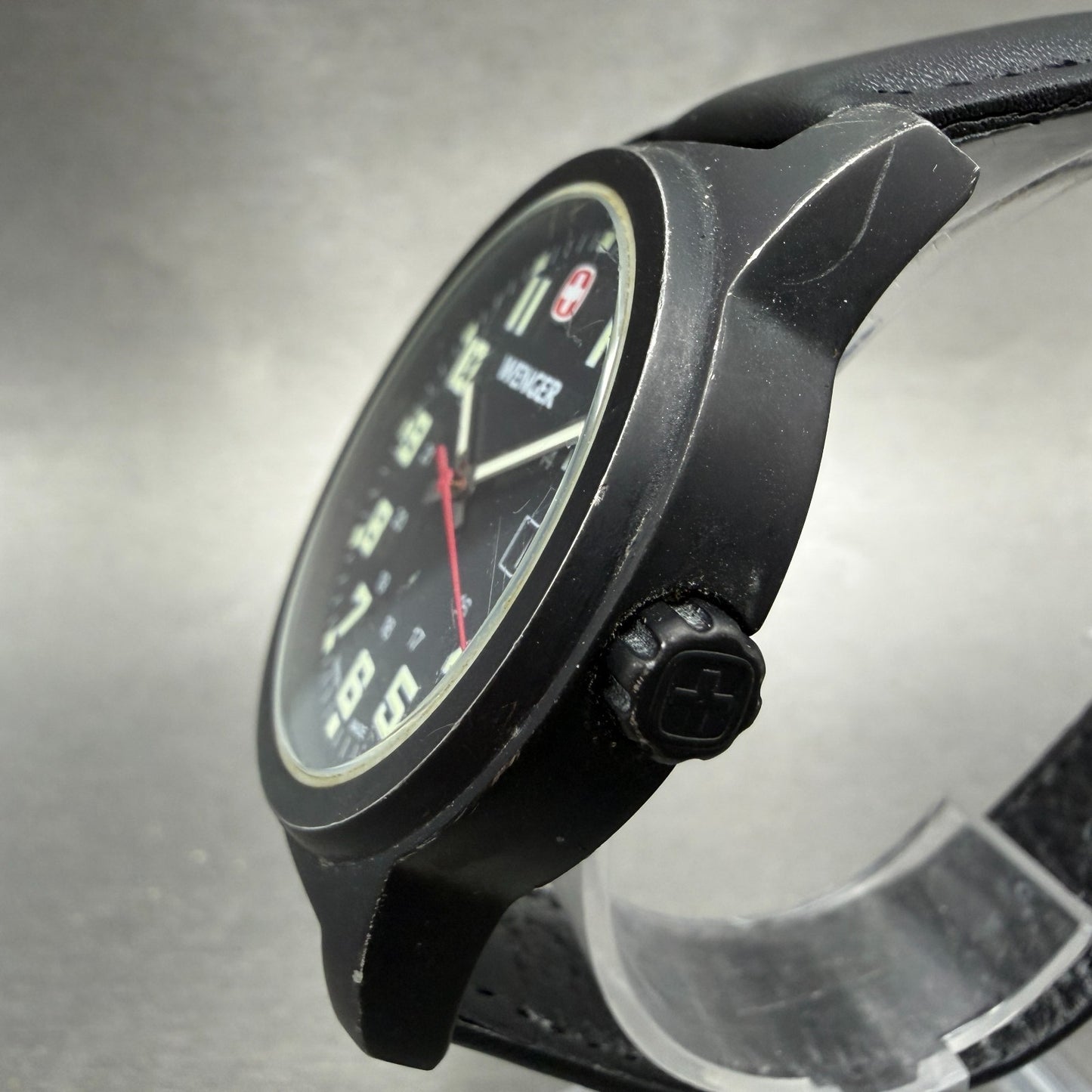 Wenger Watch Men 41mm Black Dial Black Tone Date 7281X Round New Battery2