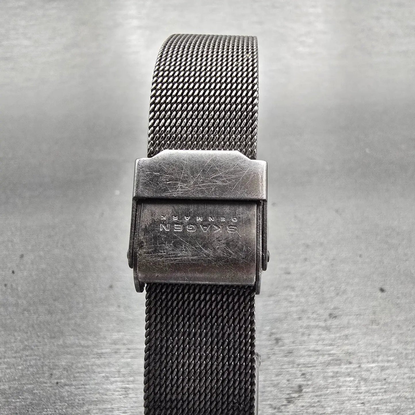Skagen Slimline Watch Women 24mm Black Dial Titanium Round 233XSTTM New Battery7