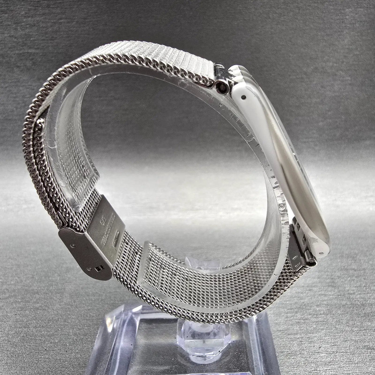 Swatch Skinmesh Watch Men 35mm Silver Dial Mesh Band Round SVOM100M New Battery8