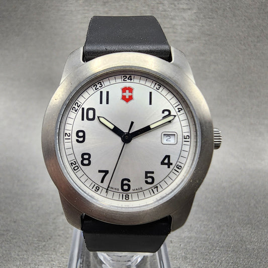 Victorinox Swiss Army Field Watch Women 30mm Silver Dial Steel Date Round NewBat0