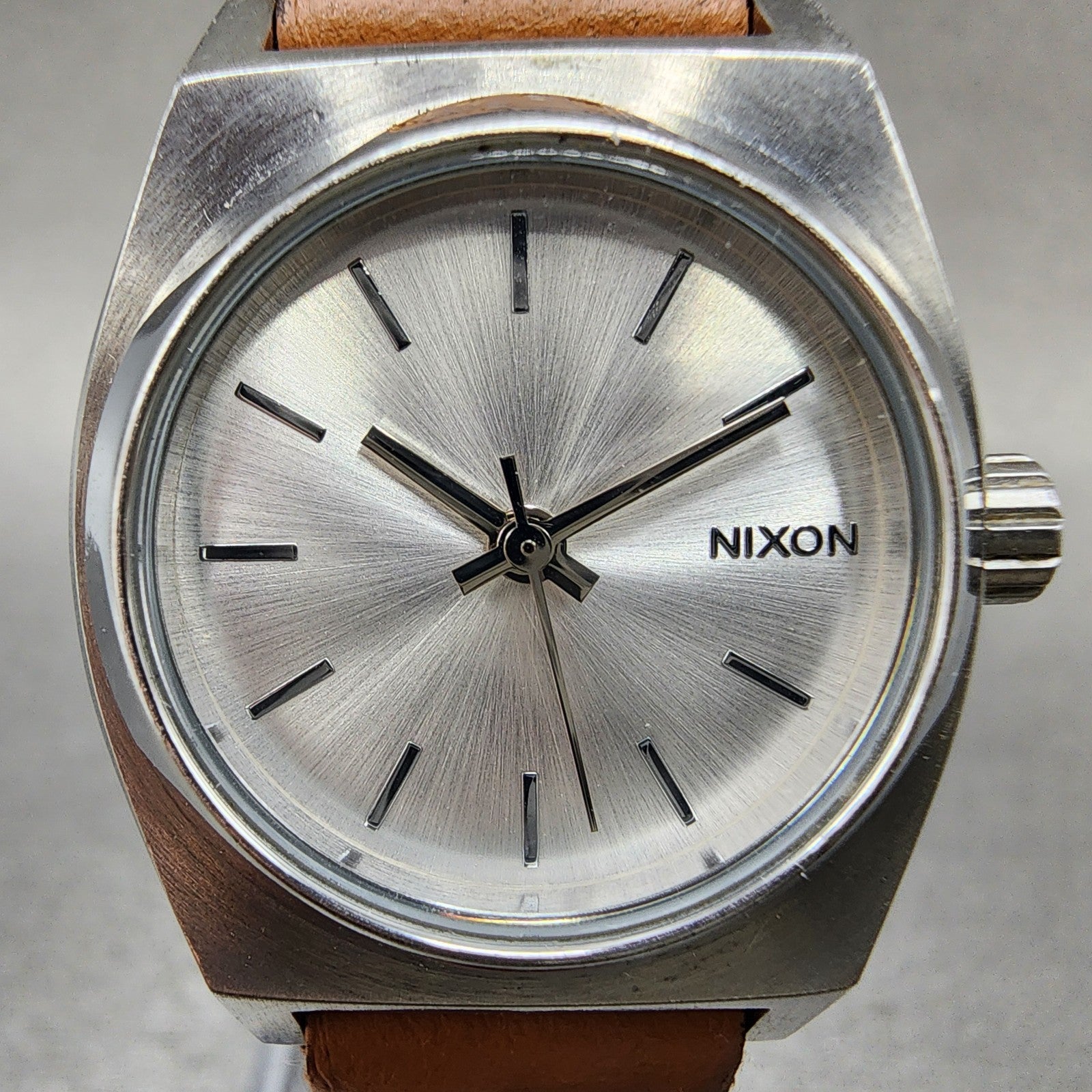 Nixon Time Teller Watch Women 26mm Silver Dial Silver Tone Round New Battery1