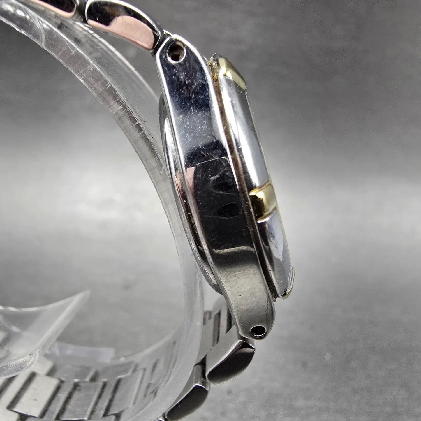 Citizen Eco-Drive Watch Women 26mm MOP Dial Two Tone Date E011-S064881 Runs3