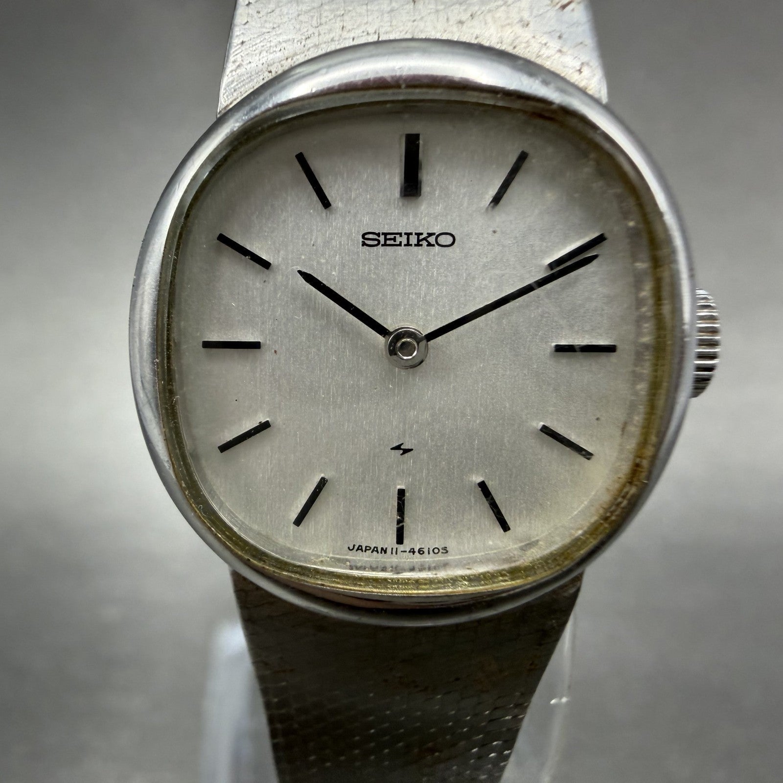 Seiko Watch Women 21mm Silver Dial Silver Tone Round Manual 11-4670 Runs1