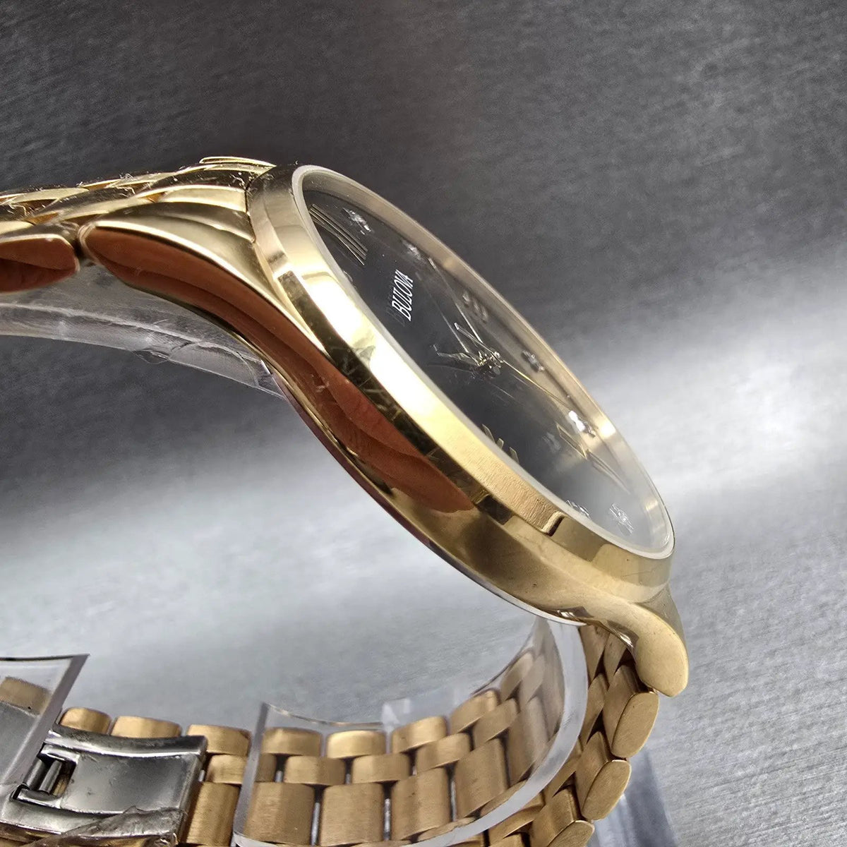 Bulova Watch Men 40mm Black Dial Gold Tone Date Gemmed 97D108 New Battery3