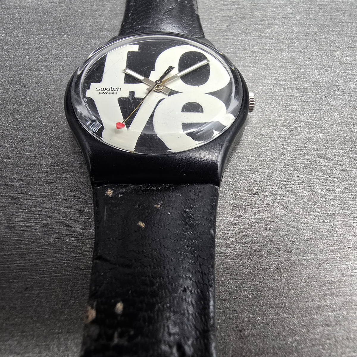 Swatch Enigmatic Love Watch Men 35mm White Dial Black Case Round GB218 New Batt6