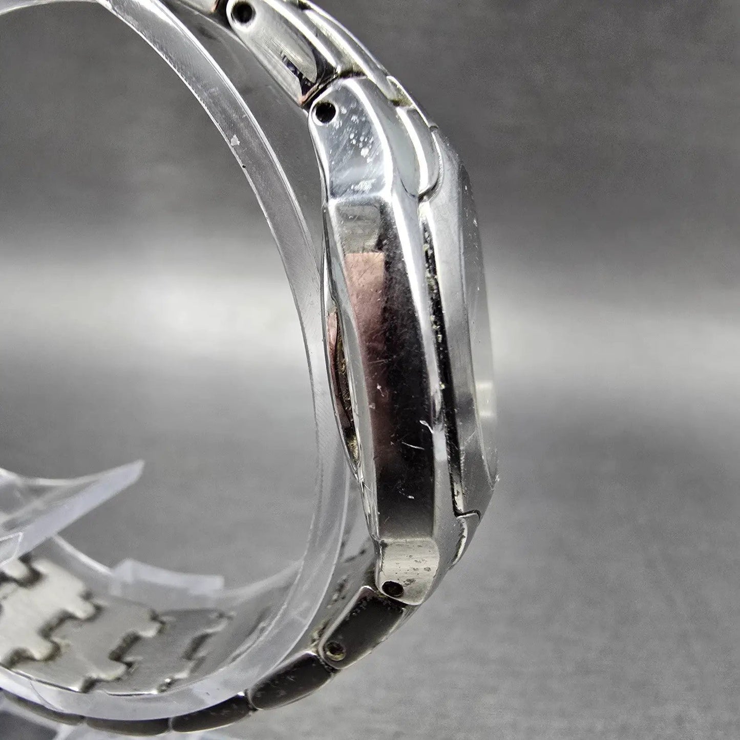 Citizen Eco-Drive Watch Women 25mm Gray Dial Steel Date READ!! E011-S049601 Runs3