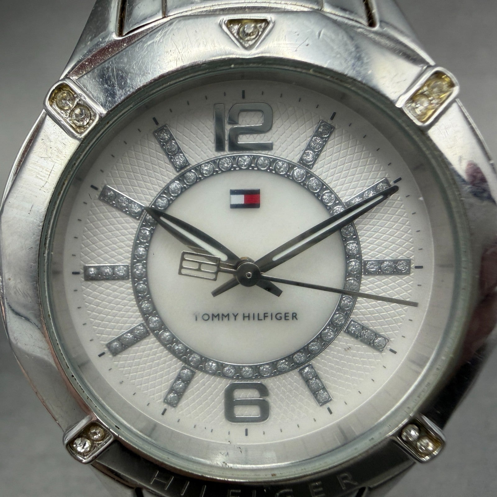 Tommy Hilfiger Watch Women 34mm White Dial Silver Tone Round Crystal New Battery1