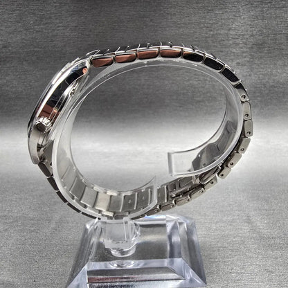 Bulova Watch Men 31mm MOP Dial Silver Tone Diamonds Round 96R242 New Battery6