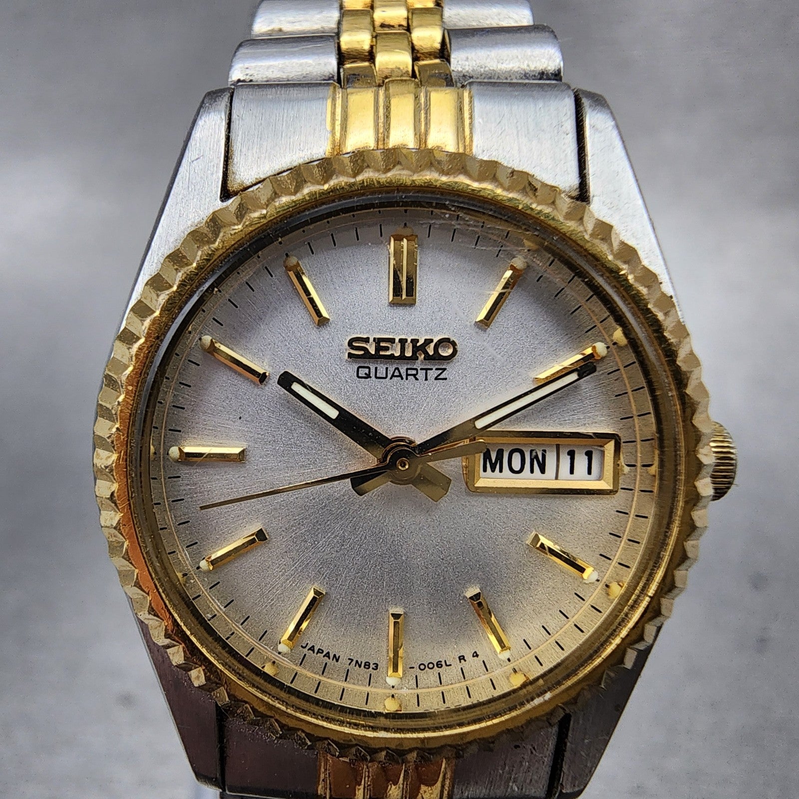 Seiko Watch Women 24mm White Dial Two Tone Daydate Round 7N830049 New Batt AB121