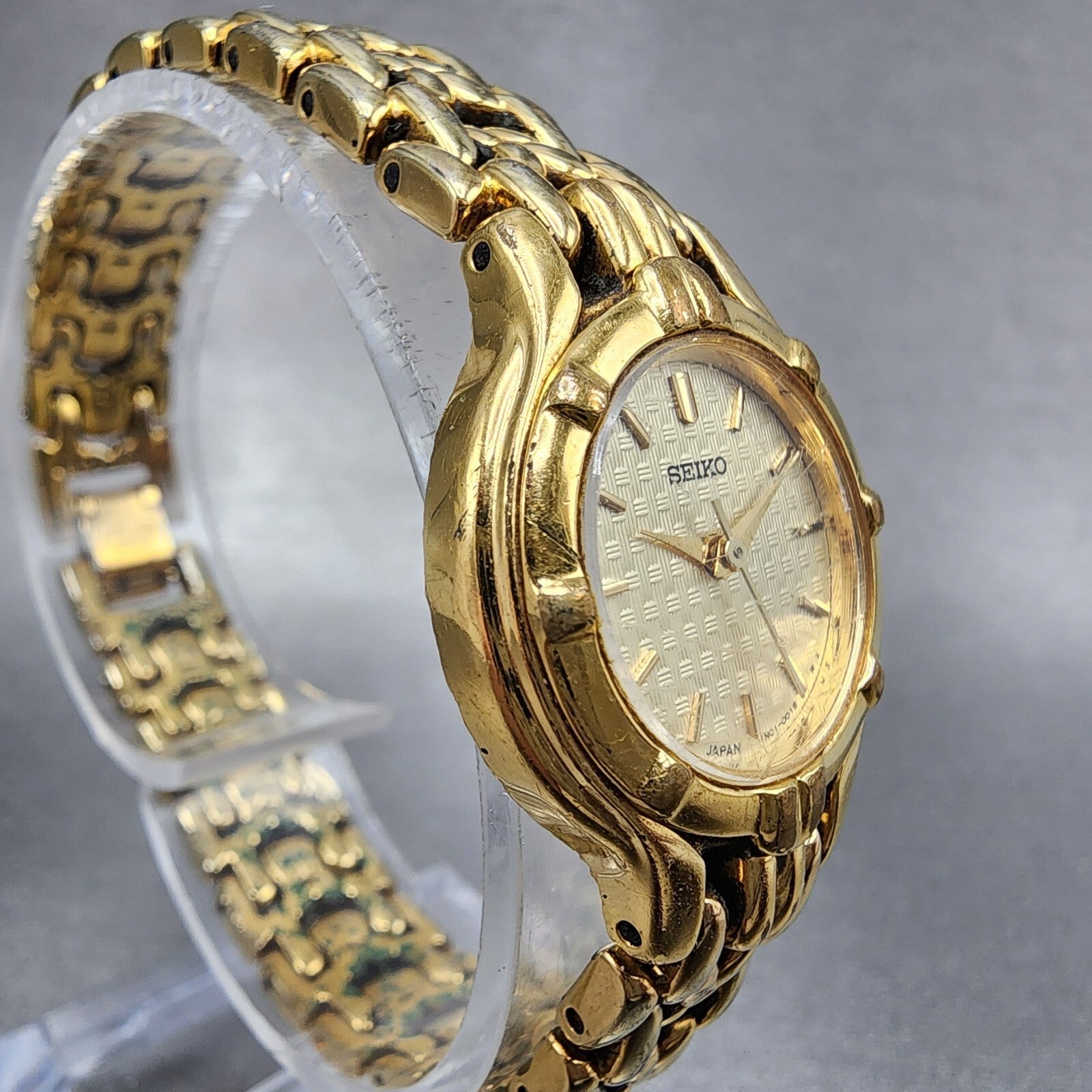 VTG Seiko Watch Women 23mm Champagne Dial Gold Tone Round 1N010019 New Battery2