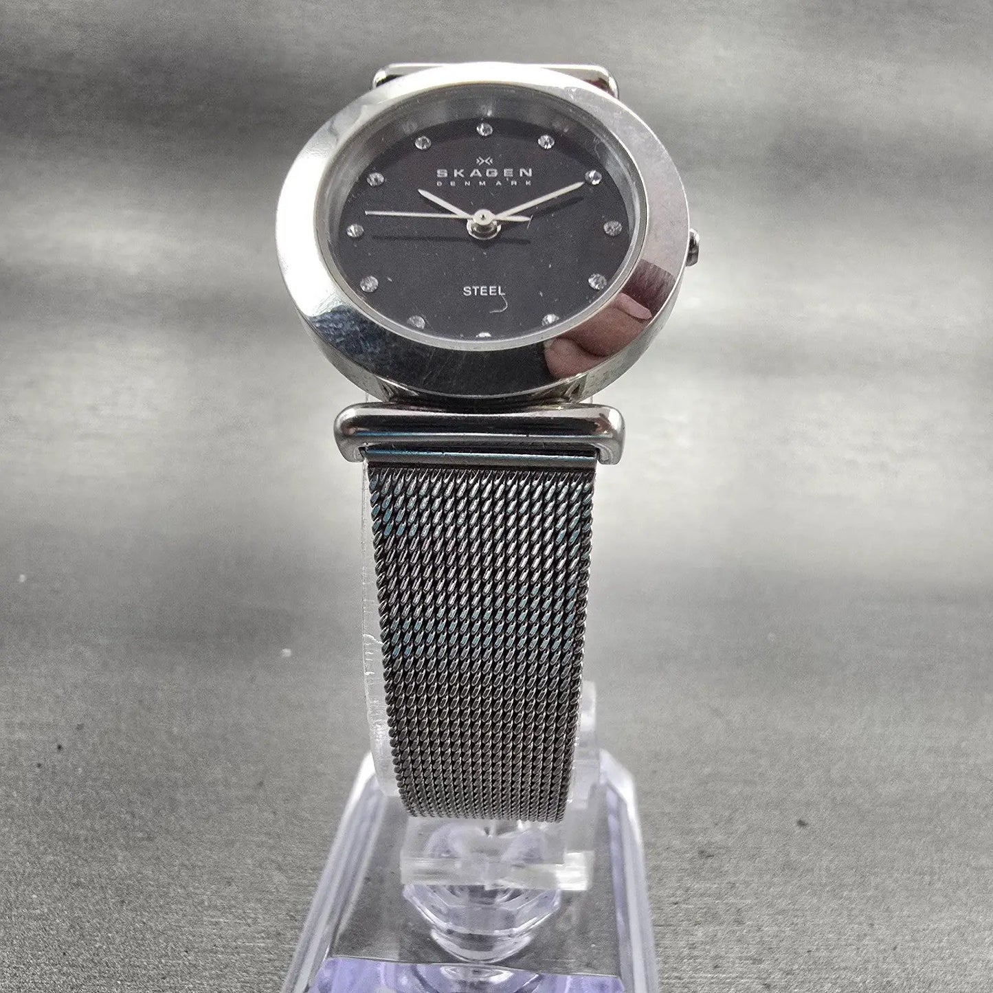 Skagen Denmark Watch Women 25mm Black Dial Silver Tone Round 107SSSBD New Batt5
