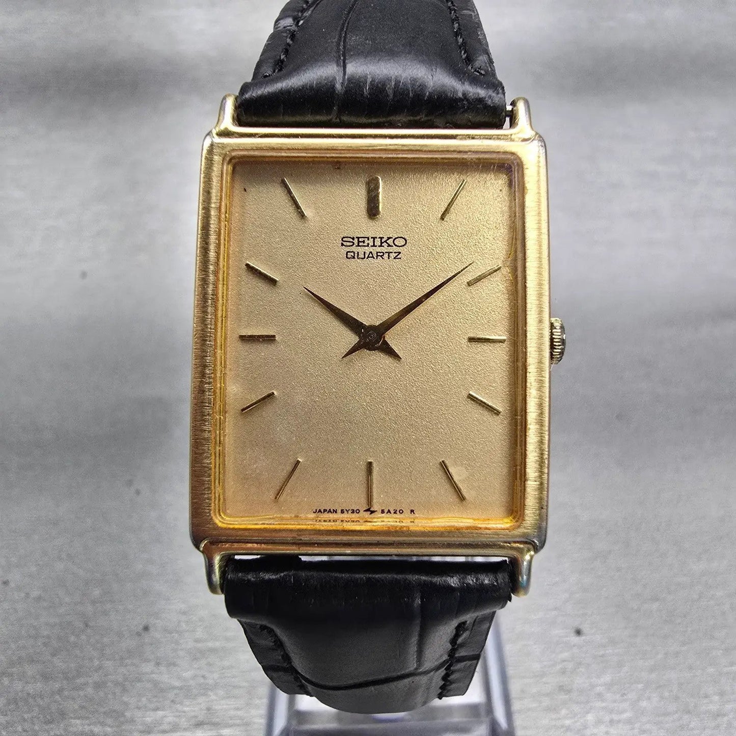 Seiko Watch Men 24mm Champagne Dial Gold Tone Rectangle 5Y30-5A09 New Battery0