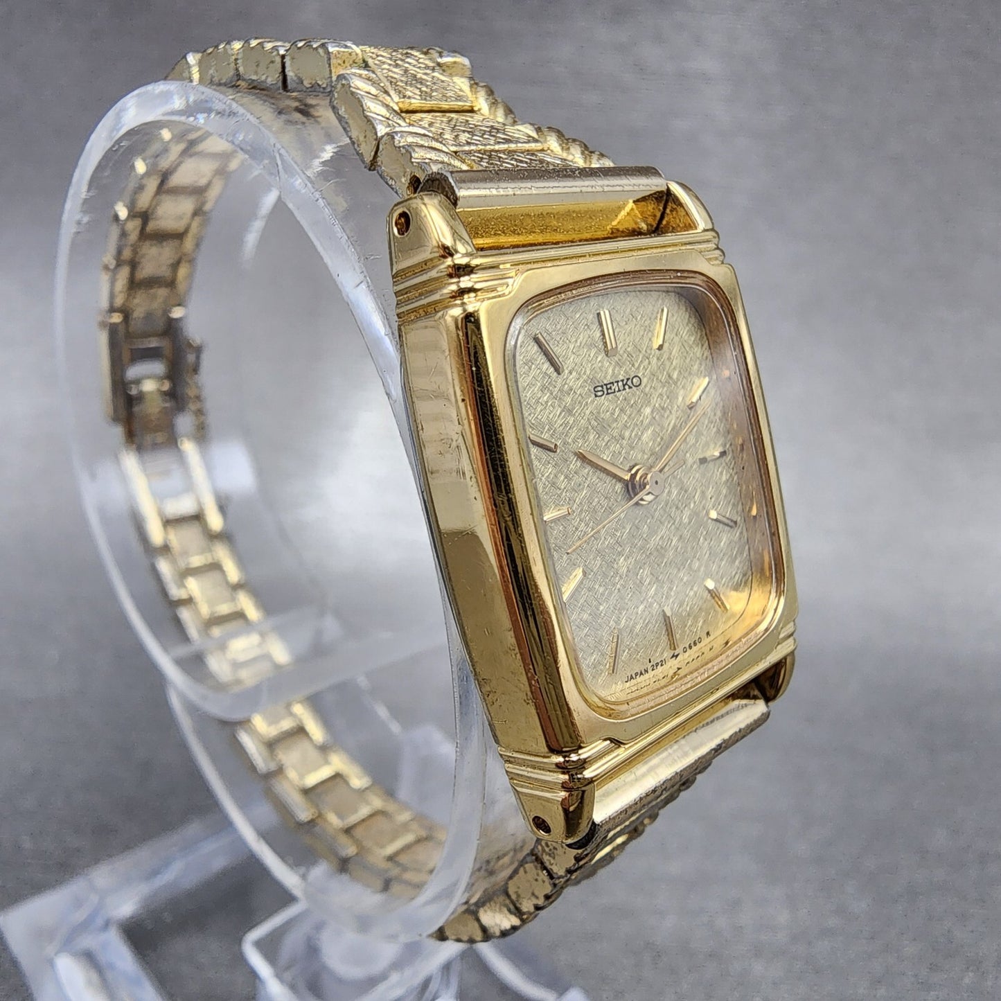 Seiko Watch Women 19mm Champagne Dial Gold Tone Rectangle 2P215210 New Battery3