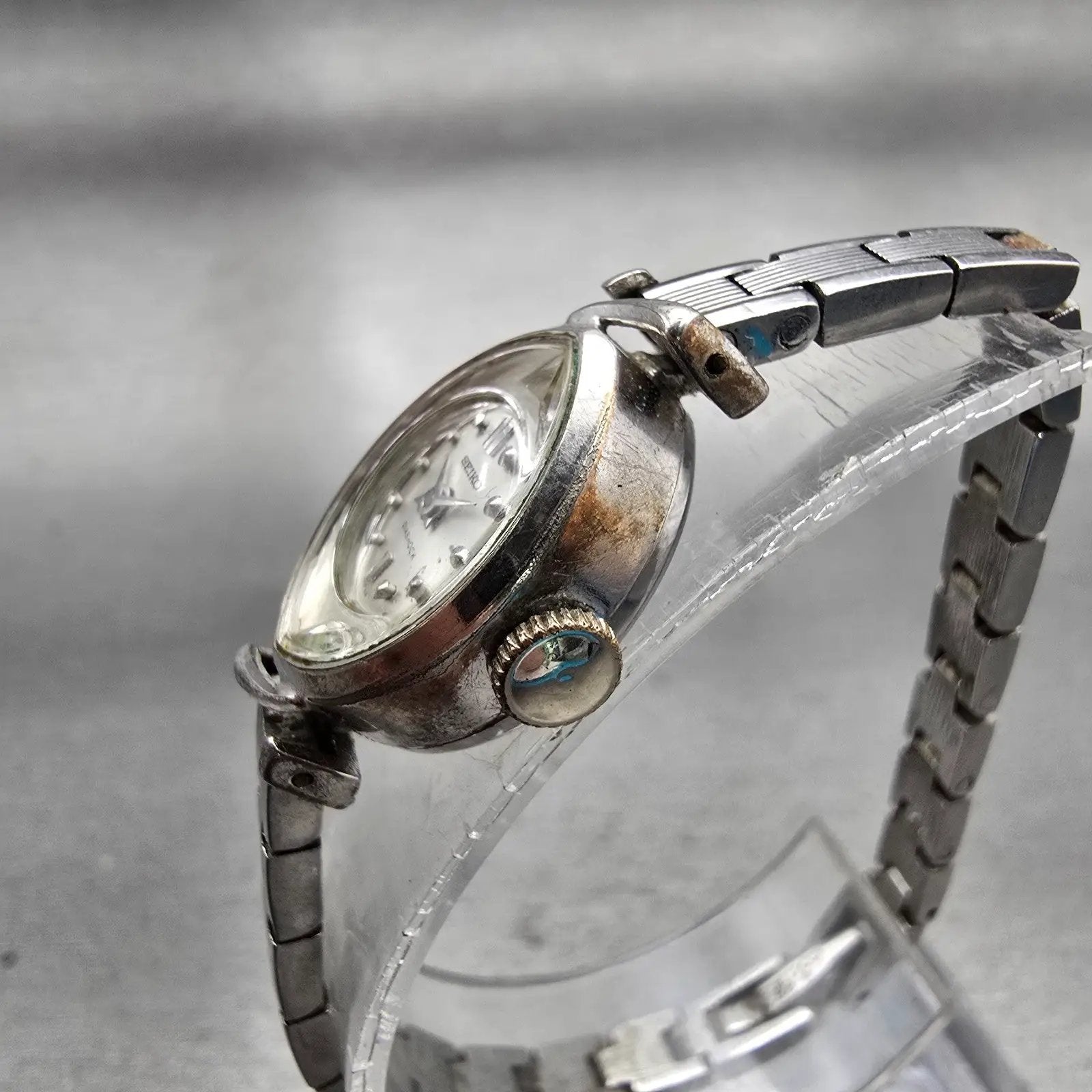 Seiko Watch Women 14mm Silver Dial Silver Tone Oval 10-8160 Manual Wind VTG2