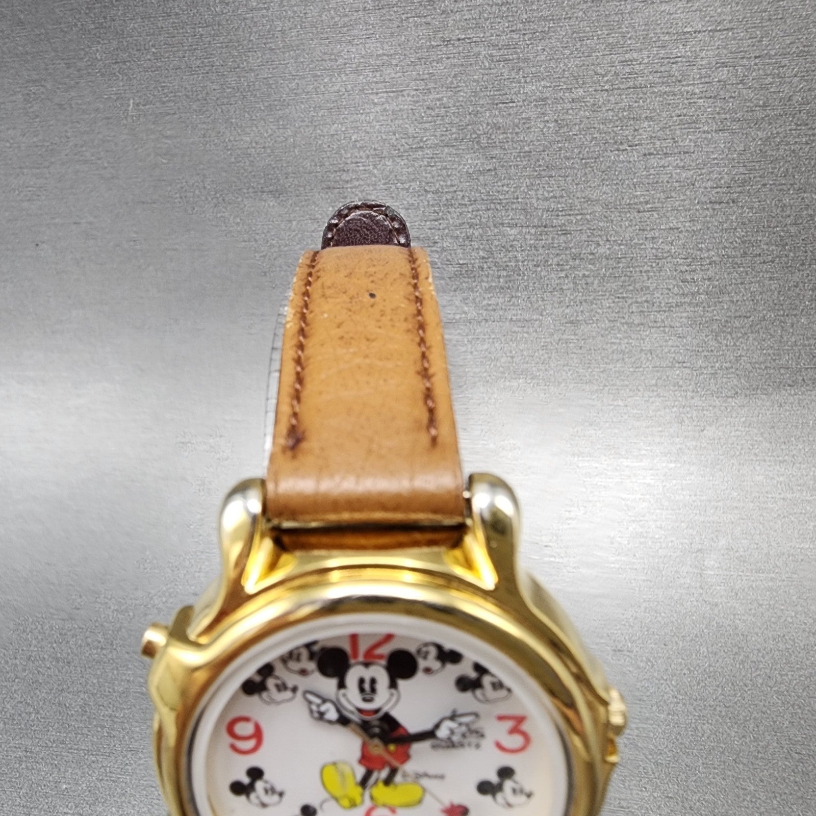 Lorus Mickey Mouse Watch Women 34mm White Dial Gold Tone Round V4220010 New Bat4